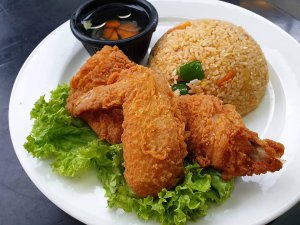 Nasi Goreng Ayam Crispy